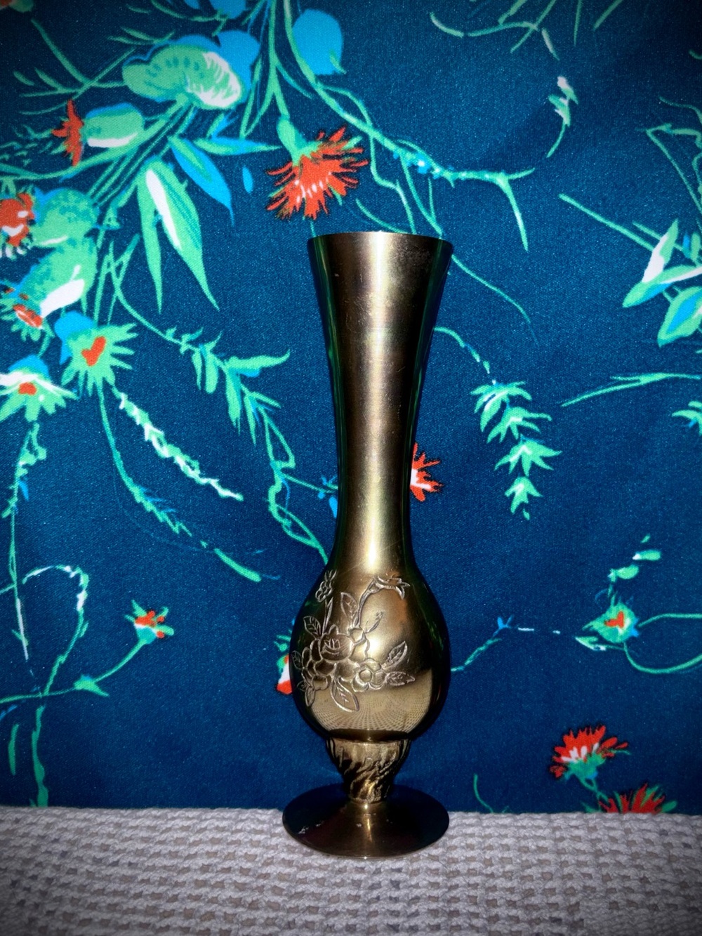 Vtg 1980s Brass Floral Engraved 8” Swirl Hourglass Bud Vase